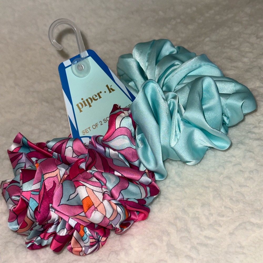 Piper K  Hair Scrunchies - Blue and Multicolor